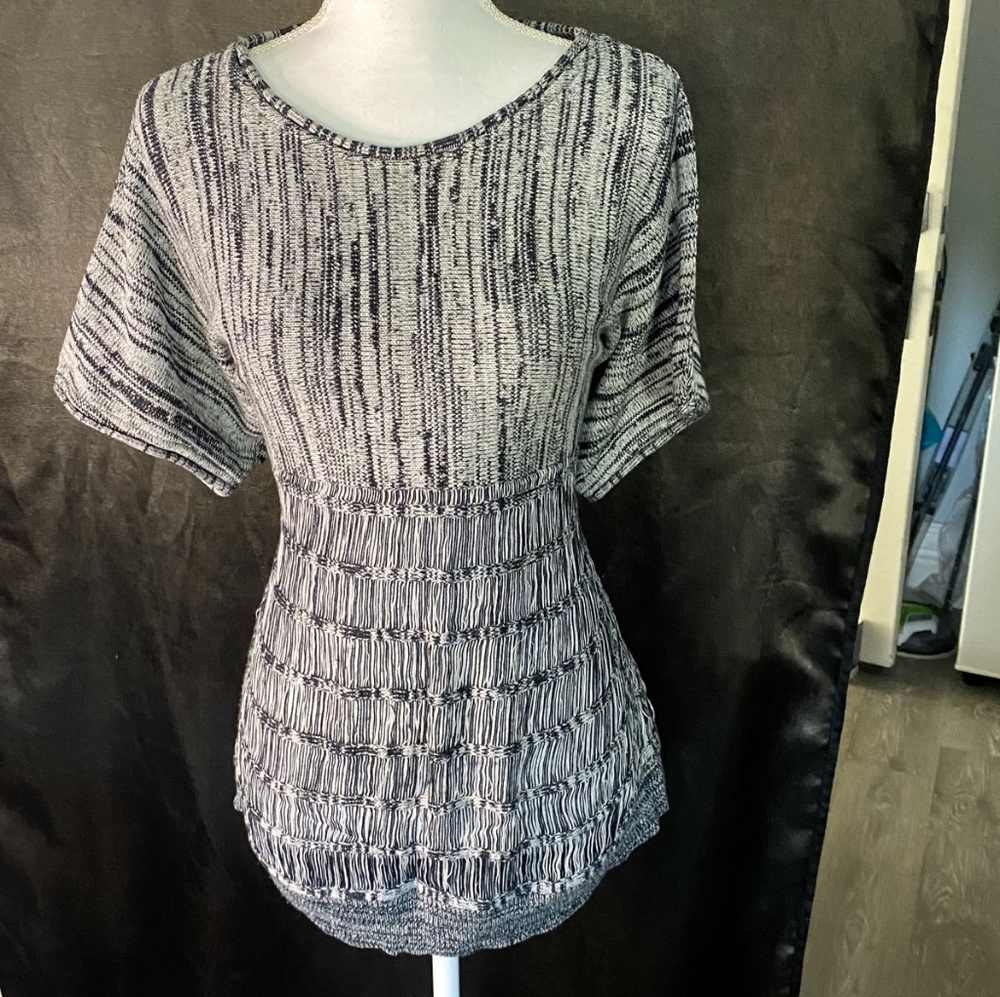 Like New | Latin Quarters | Woven Top